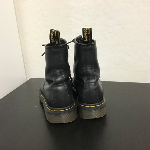 Doc Dr Martens 11821 Black Leather 8 Eye Lace Up Combat Boot Women Size 5 - Picture 2 of 11